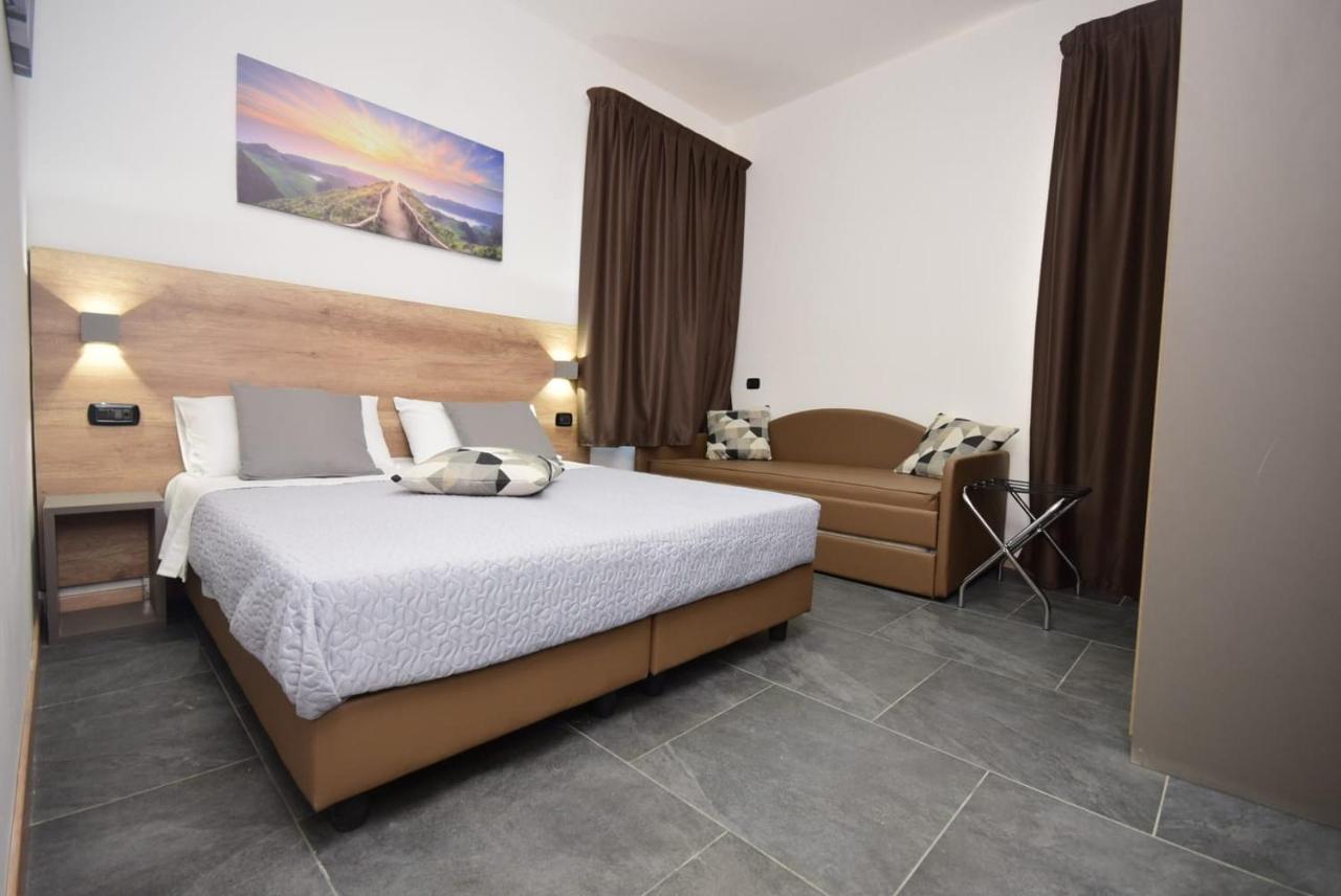 Hotel Crisvan Ρίμινι Εξωτερικό φωτογραφία