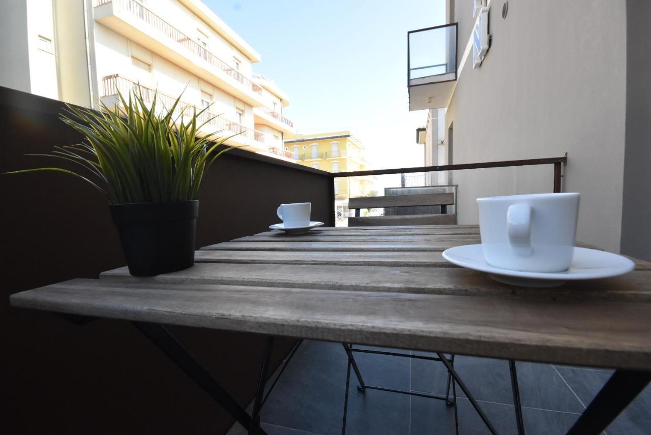 Hotel Crisvan Ρίμινι Εξωτερικό φωτογραφία
