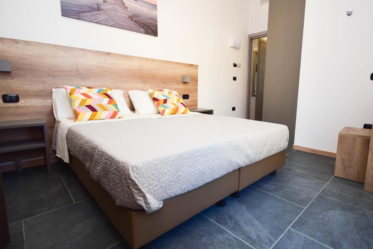 Hotel Crisvan Ρίμινι Εξωτερικό φωτογραφία