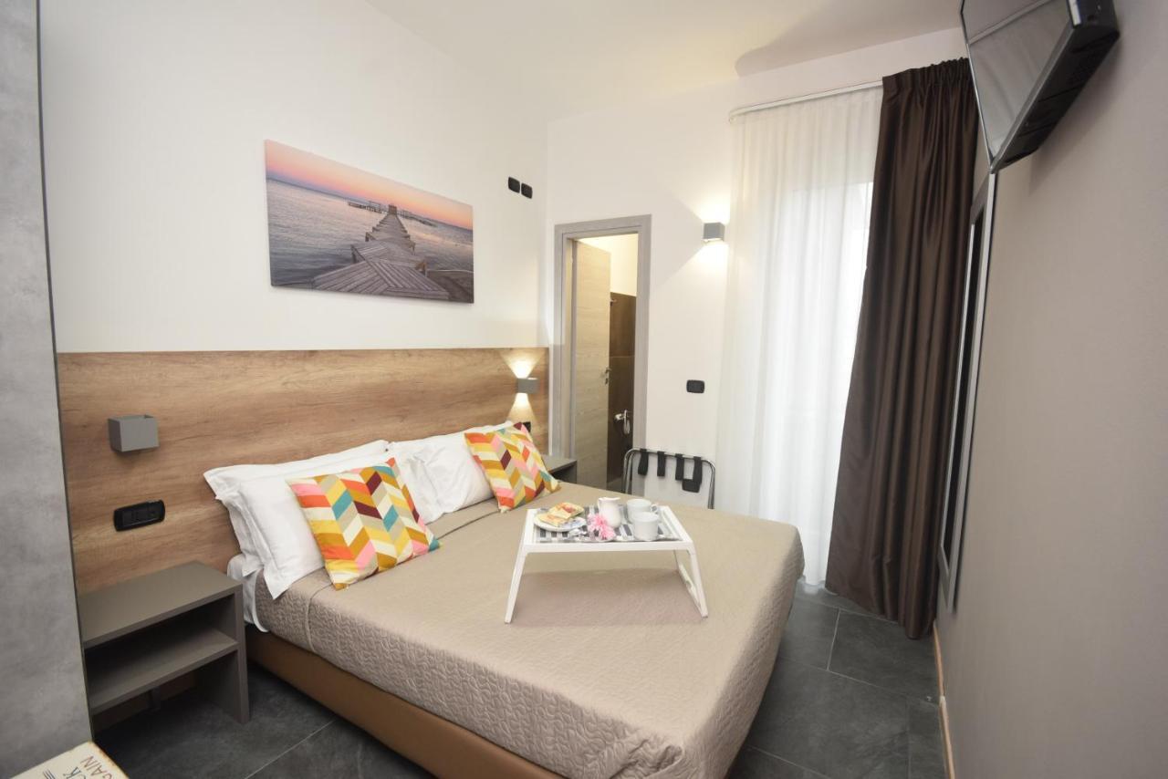 Hotel Crisvan Ρίμινι Εξωτερικό φωτογραφία